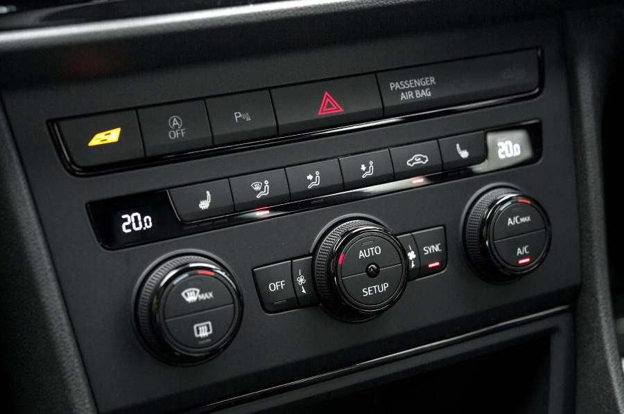  Seat Leon Cupra 2014 года  (UK) (фото 54 из 59)